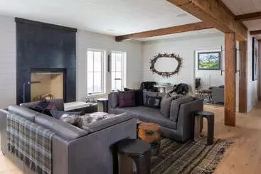 هتل Vaquera House