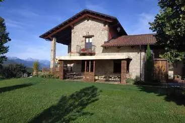 Aamiaismajoitus (B&B) Agriturismo Locanda Cà Del Pian
