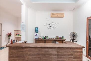 Hotel Oyo 2034 Eden Guest House