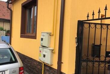 آپارتمانهای توریستها Cory's House