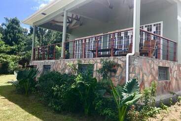 酒店 The Pines At Katosi