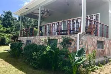 هتل The Pines At Katosi