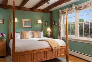 ホテル The Inn At Round Barn Farm