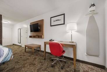 Surestay Hotel By Best Western Tuscaloosa Southeast