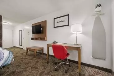 Surestay Hotel By Best Western Tuscaloosa Southeast