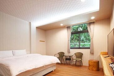 تختخواب و صبحانه Breeze Homestay