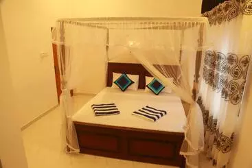Bed and Breakfast Mama S Palace Hiriketiya