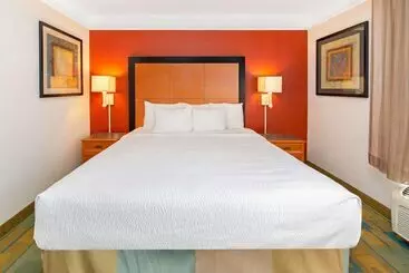 هتل La Quinta By Wyndham Usf