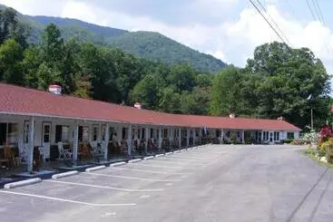 בית מלון כפרי Laurel Park Inn