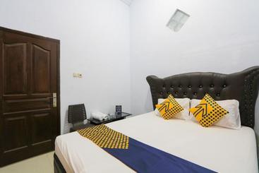 Hotel Spot On 1797 Narita Family Residence