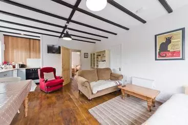 Ash House Bed And Breakfast
