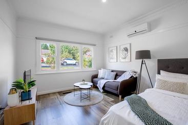 بيت ريفى 88 Peaceful Blackburn House