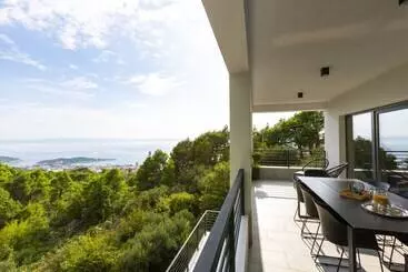 Turista apartmanok Villa Romance