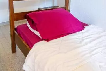 Retkeilymaja Home Saint Roch