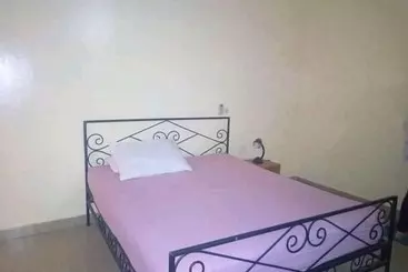 پانسیون Universal Trade