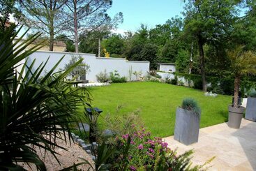 ペンション Les Nuits Envoutées