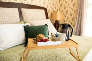 The Nordic Pineapple Bed And Breakfast
