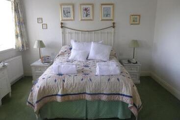 ベッドアンドブレックファースト The Gin Gan