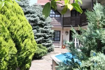 ペンション Aksis House