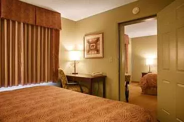 בית מלון כפרי Best Western Plus Concord Inn