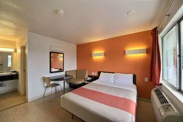 Motel 6 San Marcos, Tx