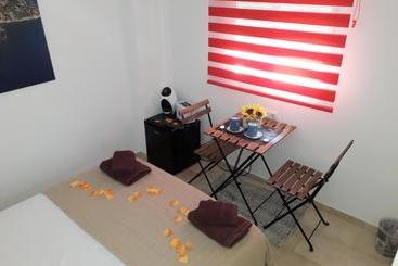 تختخواب و صبحانه House Golf Ibiza