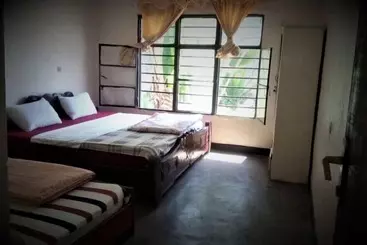 پانسیون Donate Guest House