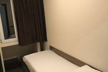 پانسیون Topical House