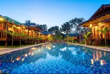 هتل آپارتمان Anna Pham Bungalow