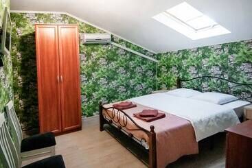 Pension (Hôtel basse catégorie) Guest House Granat