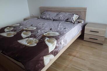 تختخواب و صبحانه Simon S Apartment