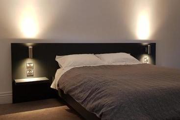 Bed and Breakfast The Red Door