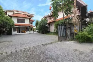 Spot On 2426 Hotel Aget Jaya Ii