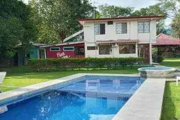 Retkeilymaja Yubarta Lodge