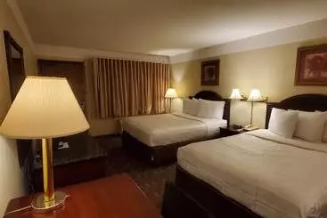 هتل Americas Best Value Inn Chippewa Falls