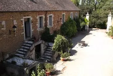 پانسیون Domaine De Nesvres