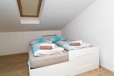 ツーリストアパートメント Apartment Marty Penthouse