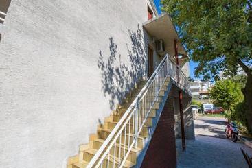 آپارتمان‌های توریست‌ها Apartments Filip