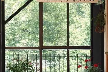 Hotel Restaurante Urgain Ii