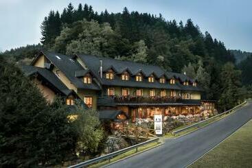 Garni Hotel Pod Roglo Boharina 2