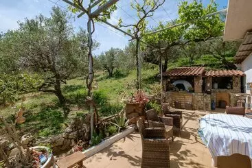 ツーリストアパートメント Traditional Cretan Family Home