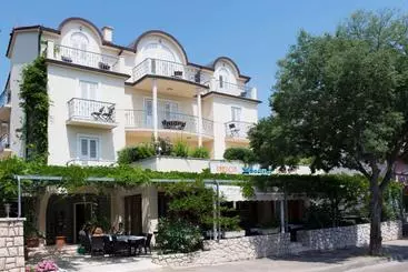 Hotelli Pansion Maestral