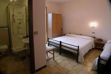 ホテル Albergo Ristoranteparco Alle Nocitra La Cascata Delle Marmore,labro E Valle Santa Di S Francesco