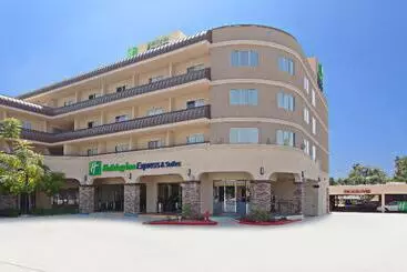 호텔 Holiday Inn Express & Suites Pasadena   Los Angeles, An Ihg