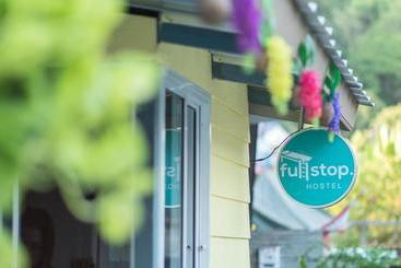 Hotel Full Stop. Hostel