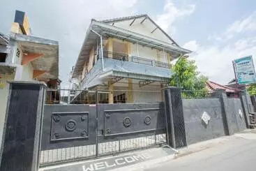 ユースホステル Spot On 1894 Khanida