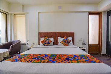 Fabhotel Sr Wakad   Nr Mall Of Millenium