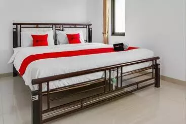 Pension Reddoorz Near Jawa Timur Park 3