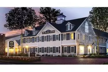 فندق Inn On The Square