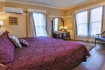 Huoneisto Redtail Suites~orliena Suite ~tesla Station